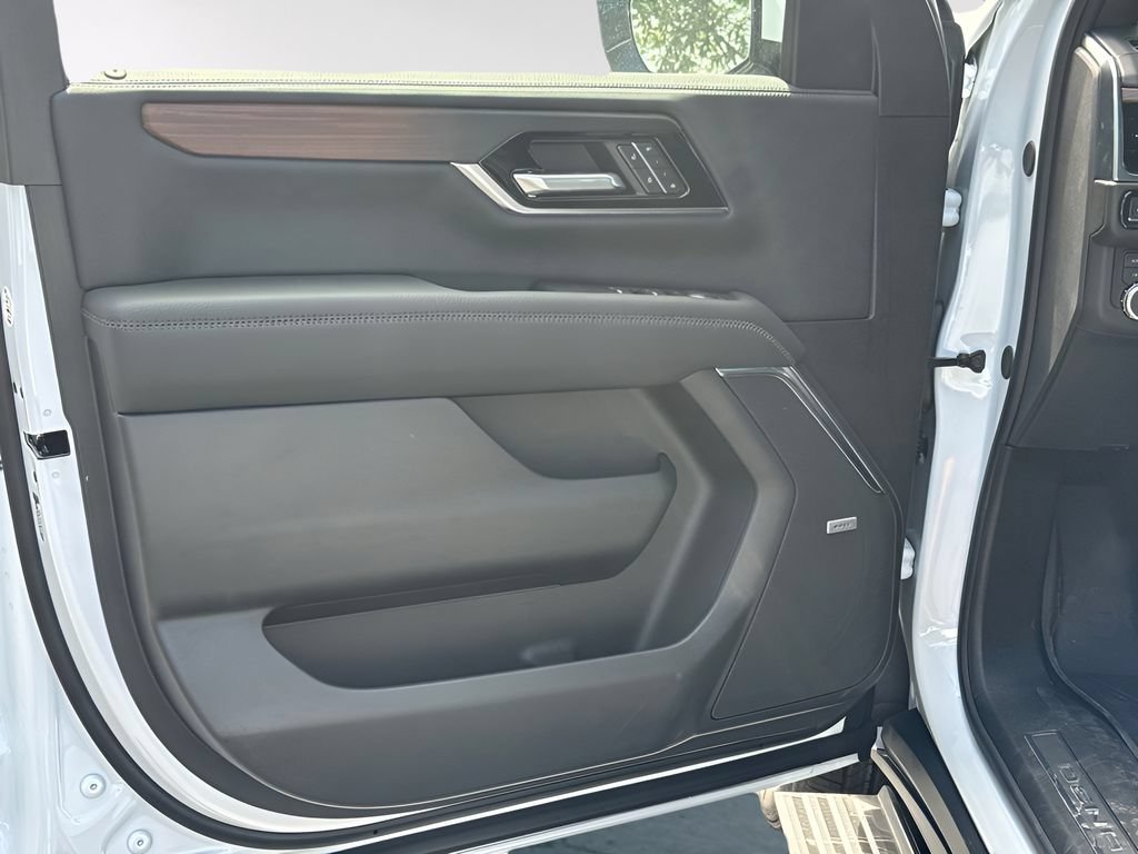 2026 GMC Yukon XL Denali - Photo 19
