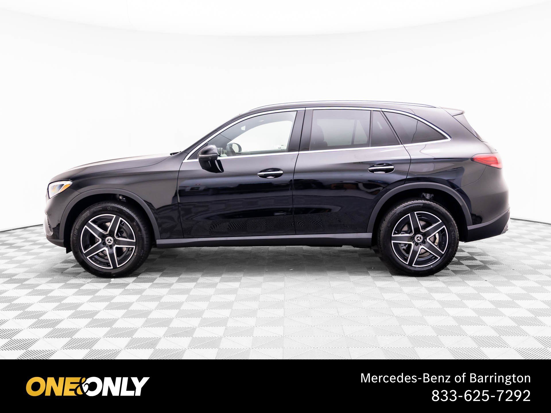 New 2027 Black Mercedes-Benz GLC 300 image 42