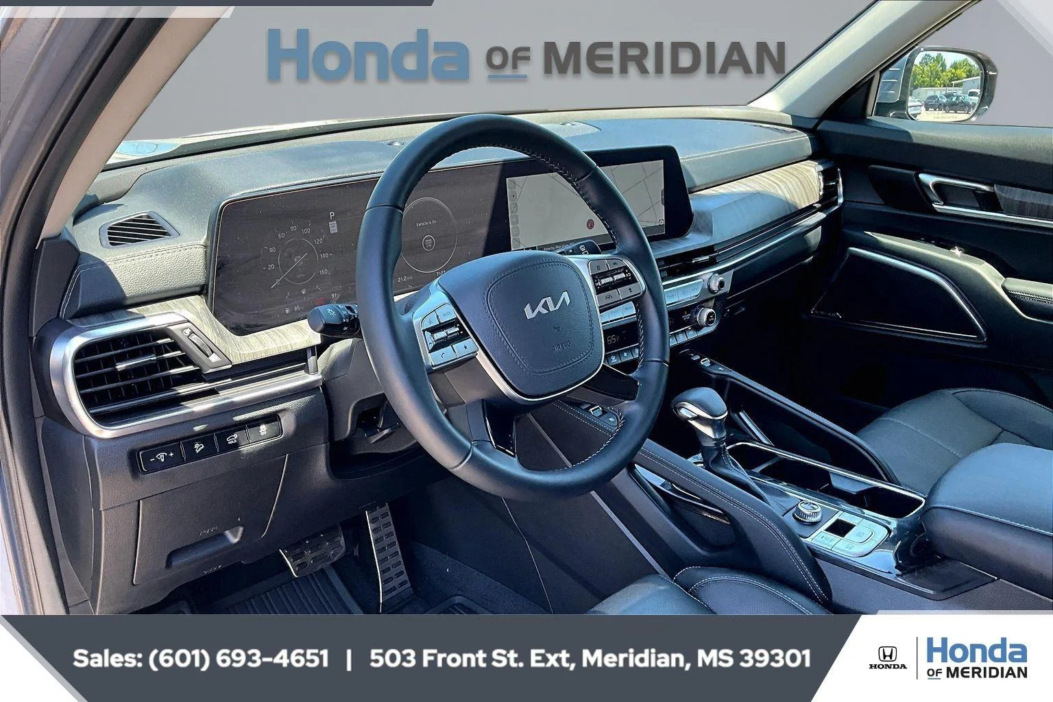 Used 2025 Everlasting Silver Kia SX image 12