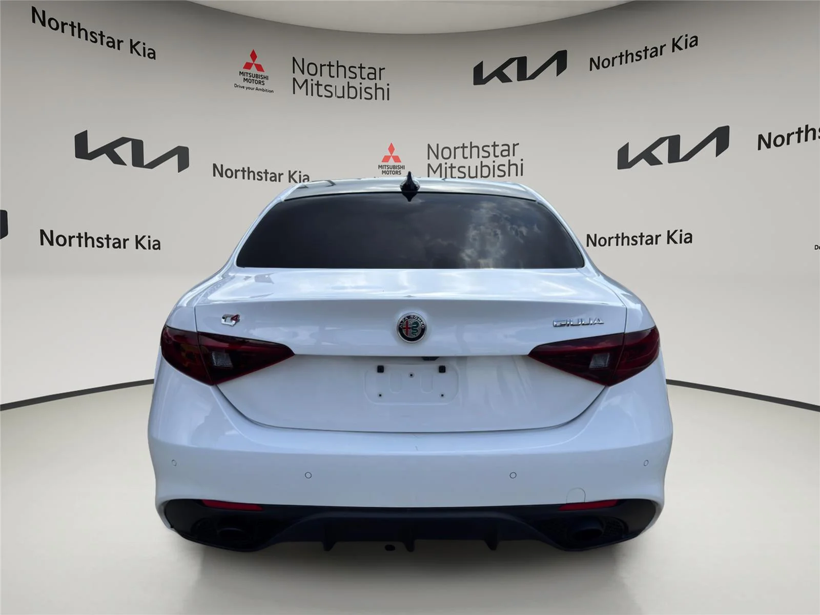 Used 2023 Alfa White Alfa Romeo Veloce image 3