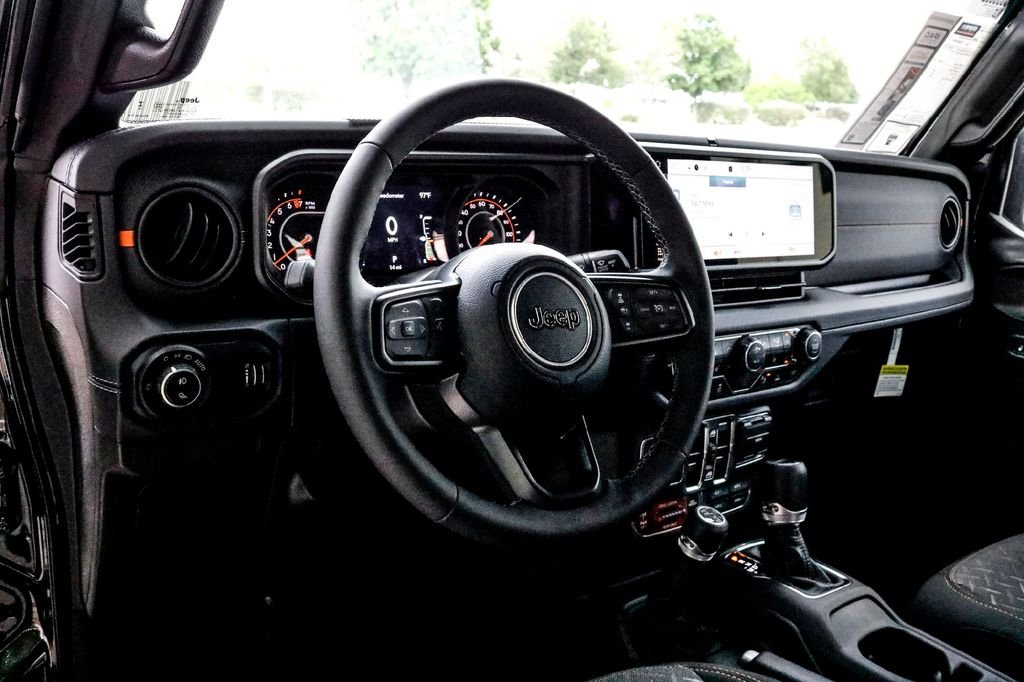 New 2025 Black Clear-Coat Exterior Paint Jeep Mojave image 11