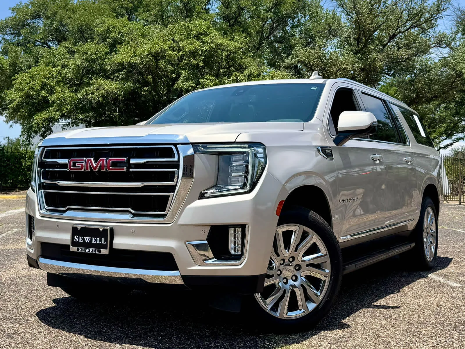 2021 GMC Yukon 2WD SLT's photo