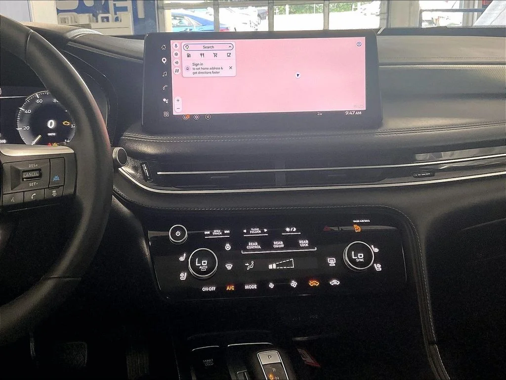 Used 2026 White INFINITI LUXE image 18