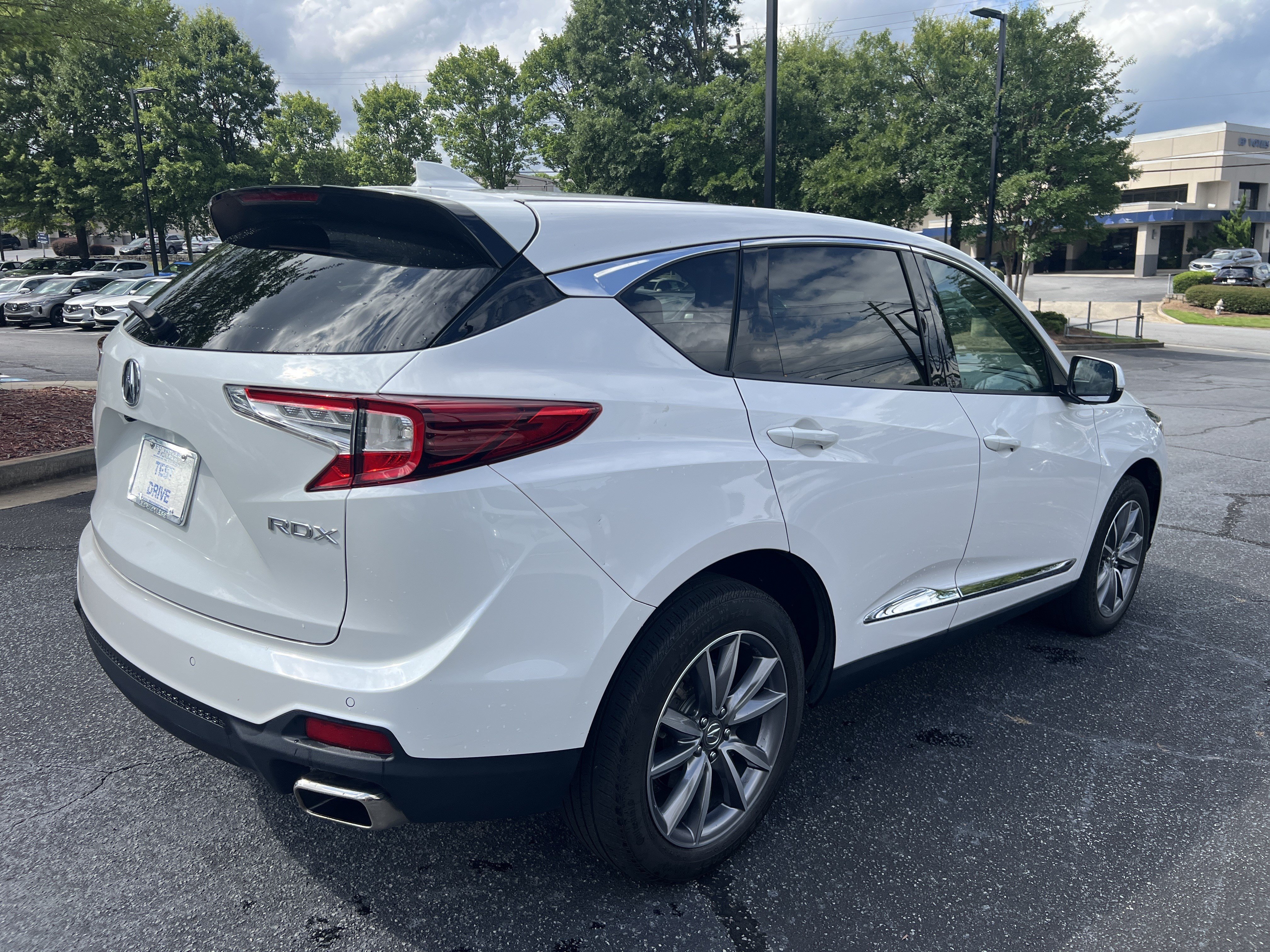 Used 2023  Acura w/Technology Package image 5
