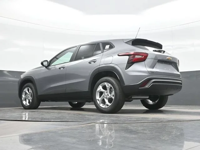 2026 Chevrolet Trax LS - Photo 19