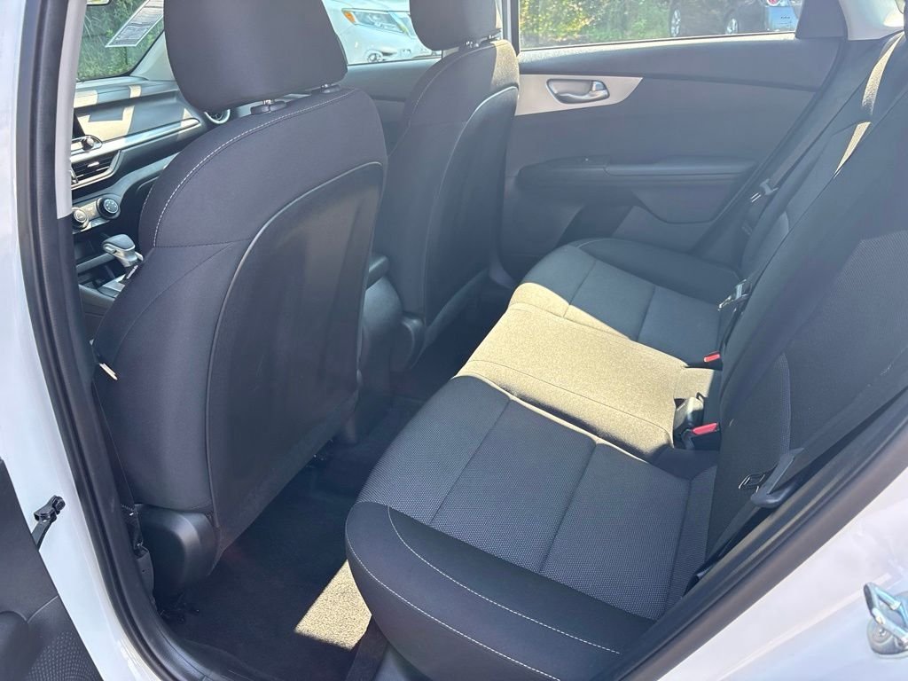 Used 2023 White Kia LXS image 13