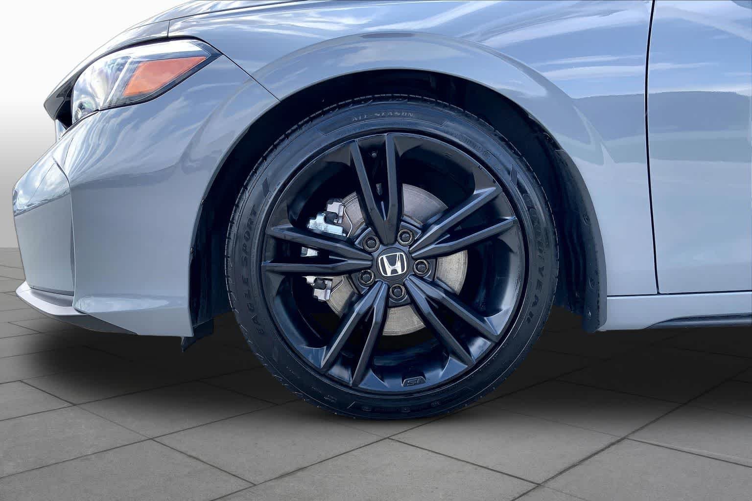 Used 2026 Urban Gray Pearl Honda  image 10