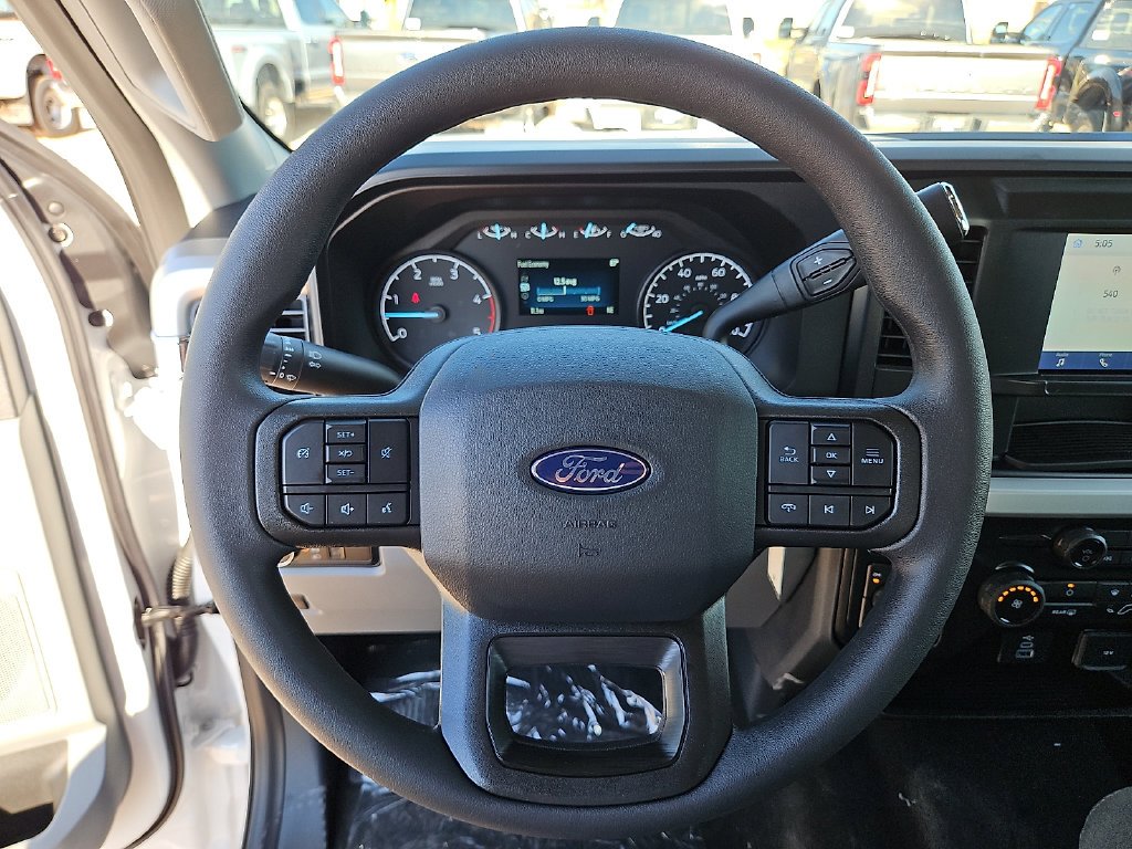 New 2027 Oxford White Ford F-250® XLT image 21