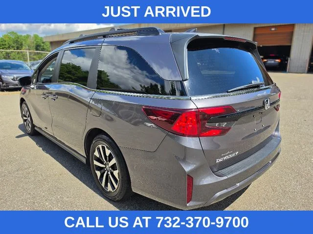 Certified Used 2026 Modern Steel Metallic Honda EX-L image 3