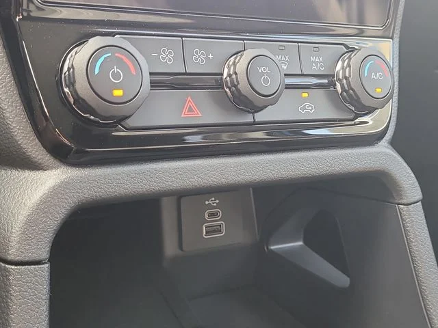 New 2026 Blue Metallic Ford XLT image 26
