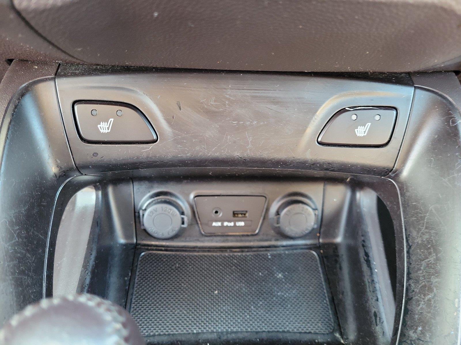 Used 2013 Chai Bronze Hyundai GLS image 31
