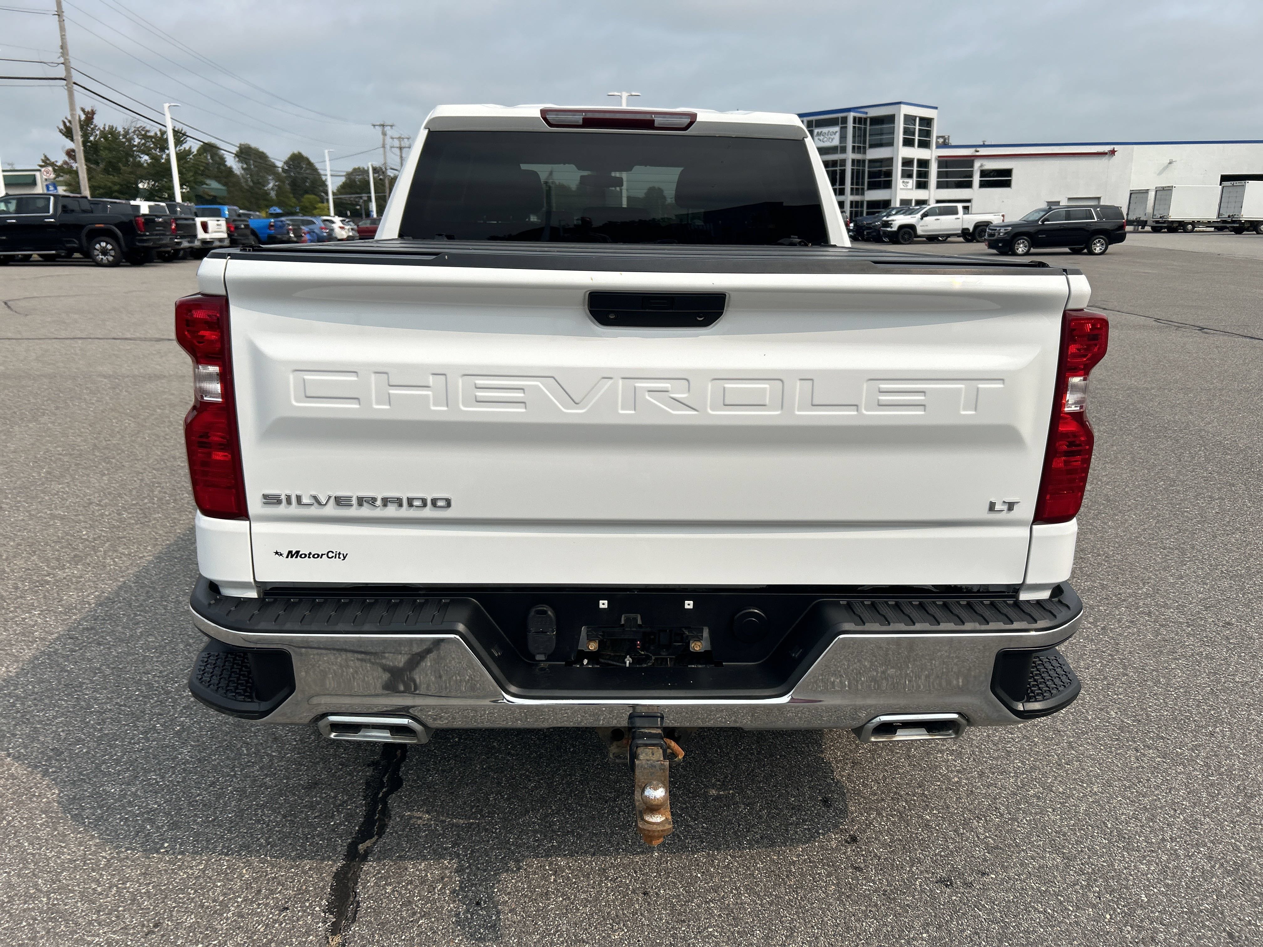Used 2022 Summit White Chevrolet LT image 4