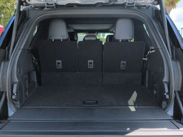 New 2026 Glacier Gray Metallic Tri-Coat Ford Tremor® image 13