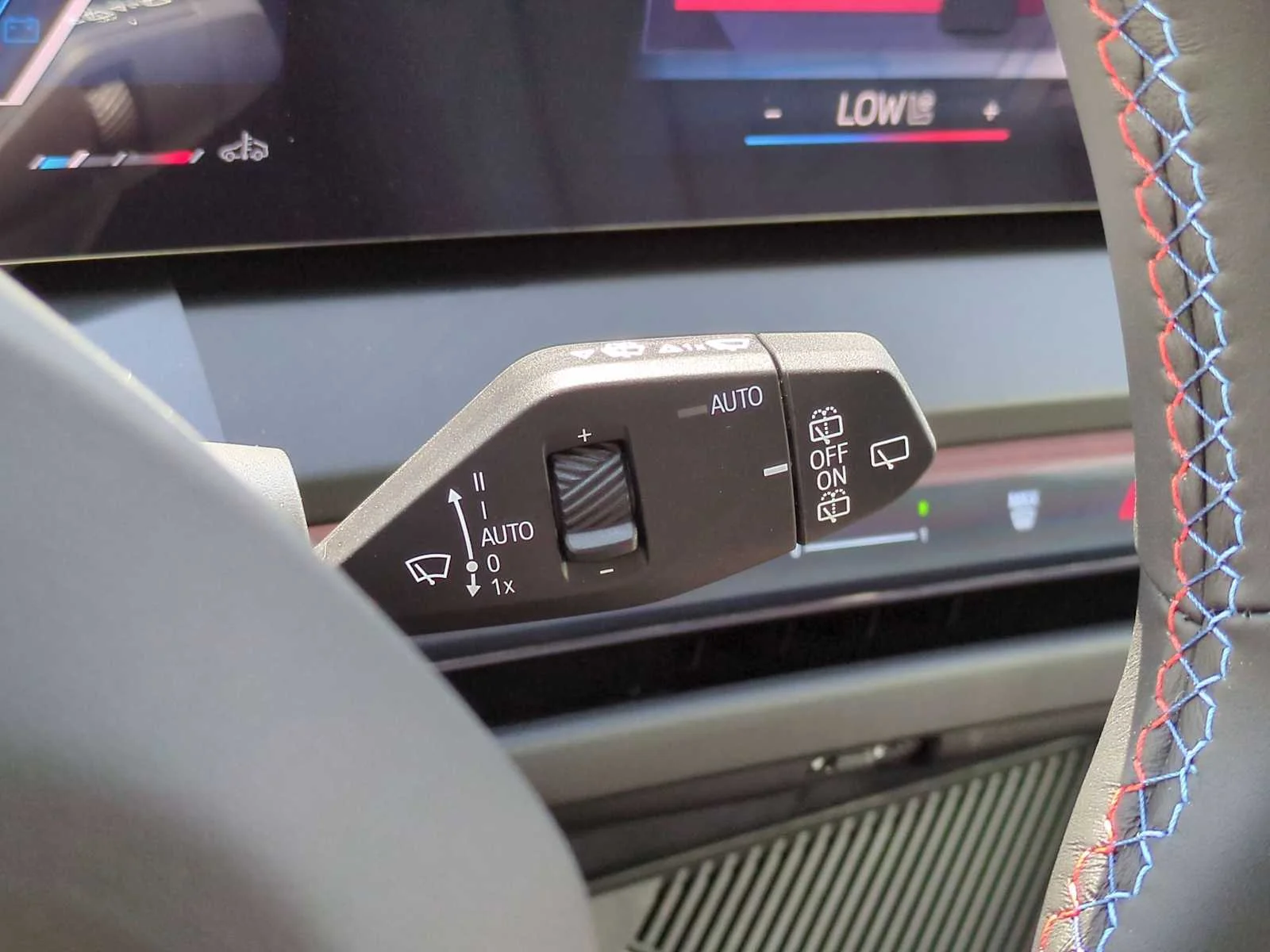 New 2026 Black Sapphire Metallic BMW M50 xDrive image 27