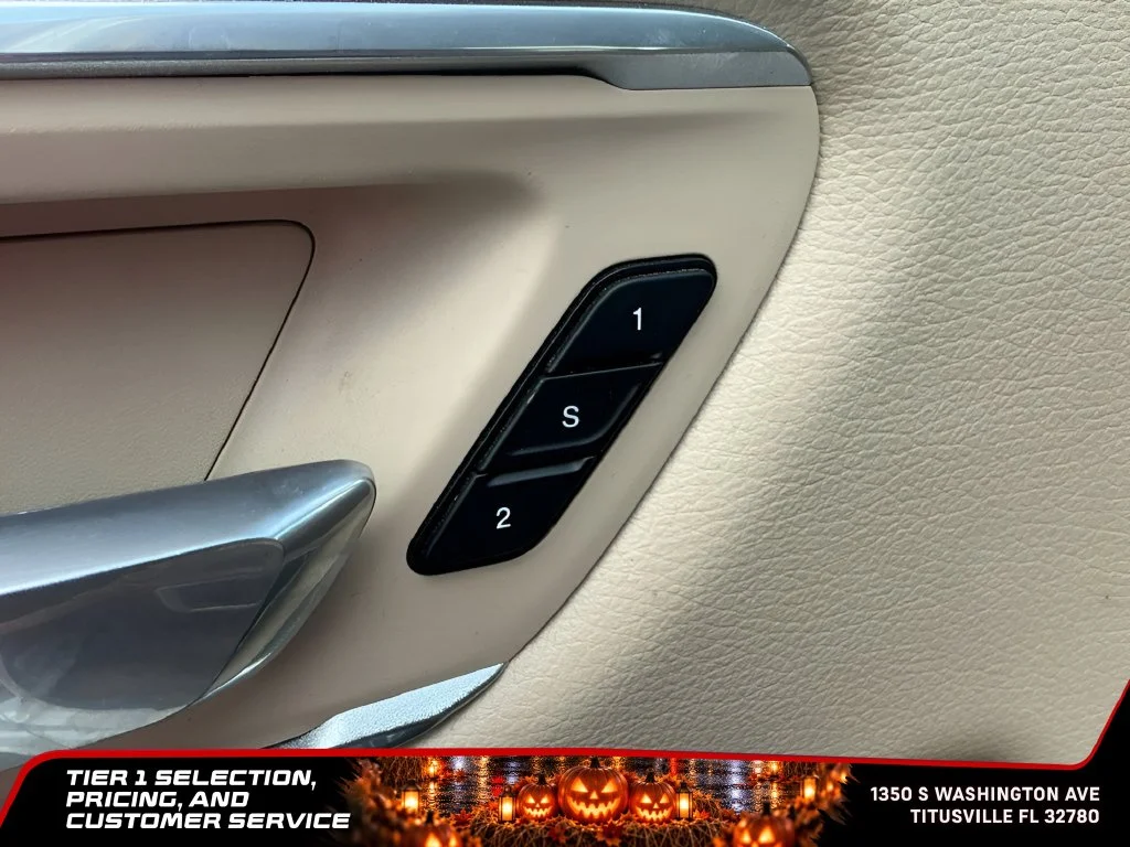 Used 2021 White Ram Laramie image 23