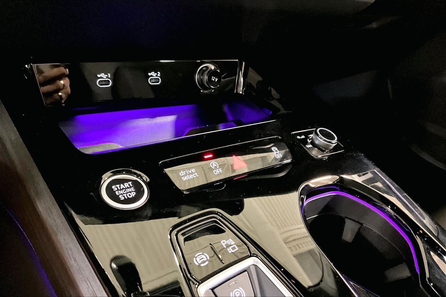 Used 2025 Glacier White Metallic Audi Premium Plus image 27