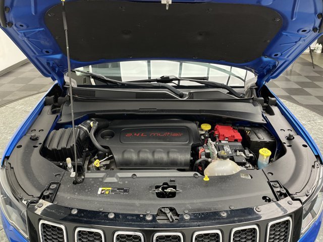Used 2019 Laser Blue Pearlcoat Jeep Limited image 25