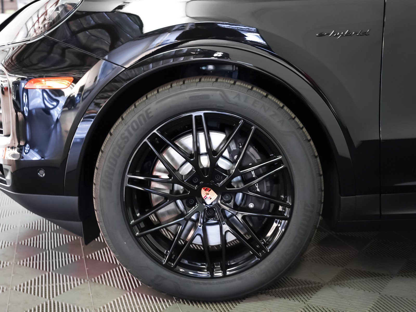 2026 Porsche Cayenne Coup E-Hybrid - Photo 14