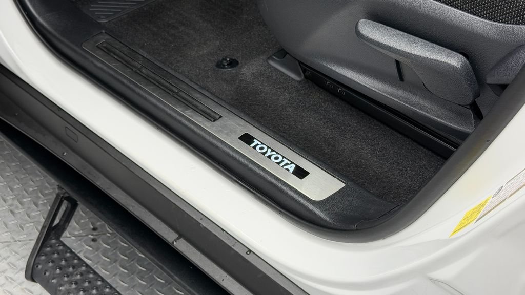 Used 2025 White Toyota 1958 image 16