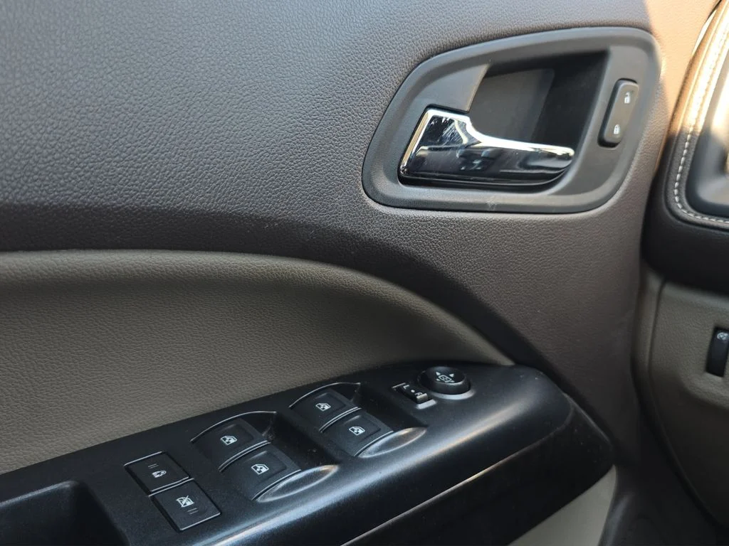 Used 2019 White GMC SLT image 11
