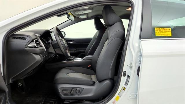 2023 Toyota Camry LE - Photo 32