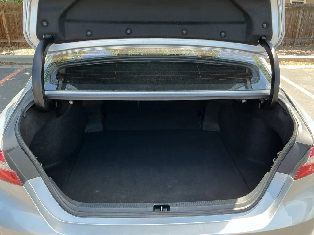 Used 2019 Silver Toyota SE image 12