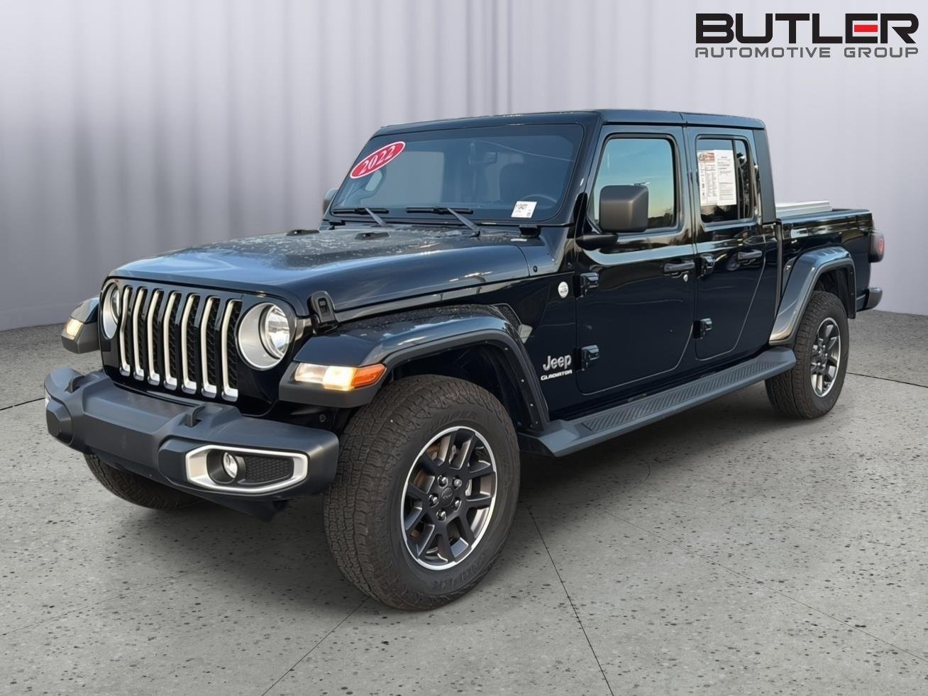 2022 Jeep Gladiator Overland's photo
