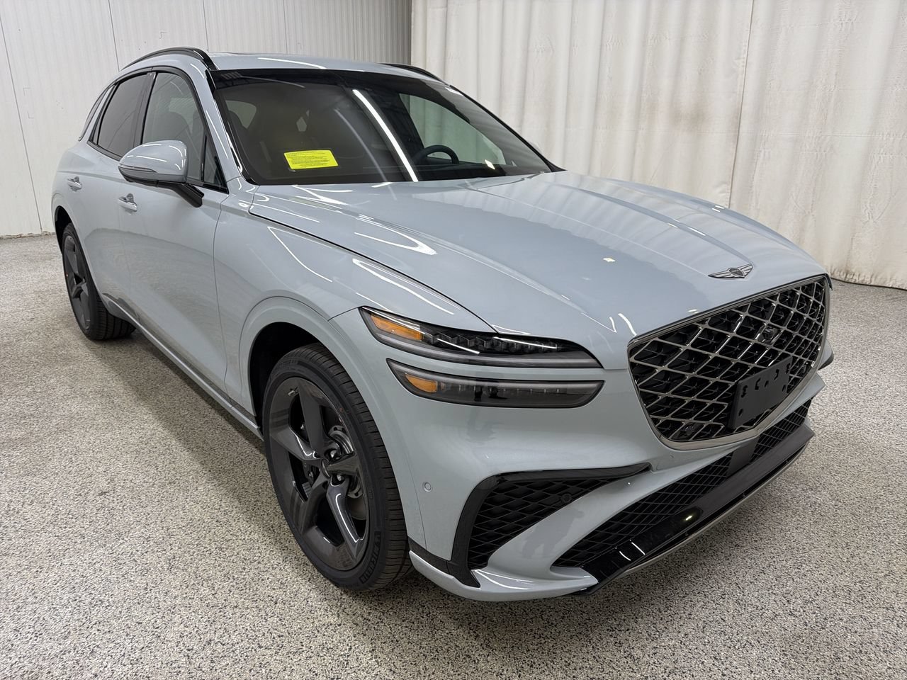 2027 GENESIS GV70
