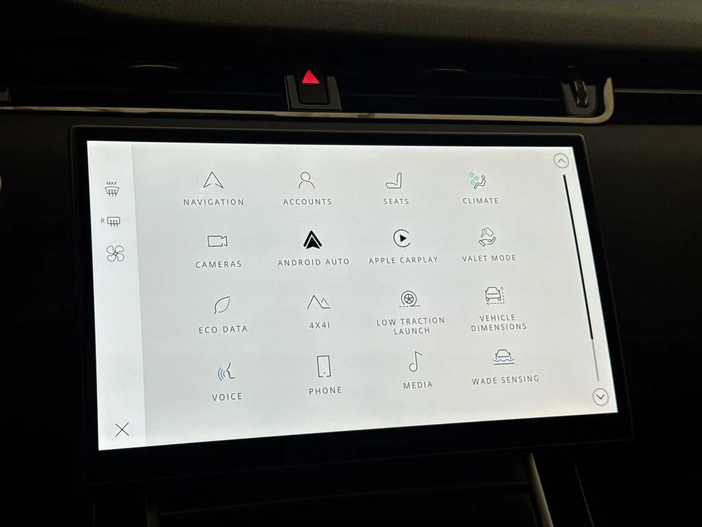 New 2026 Santorini Black Land Rover Core S image 15