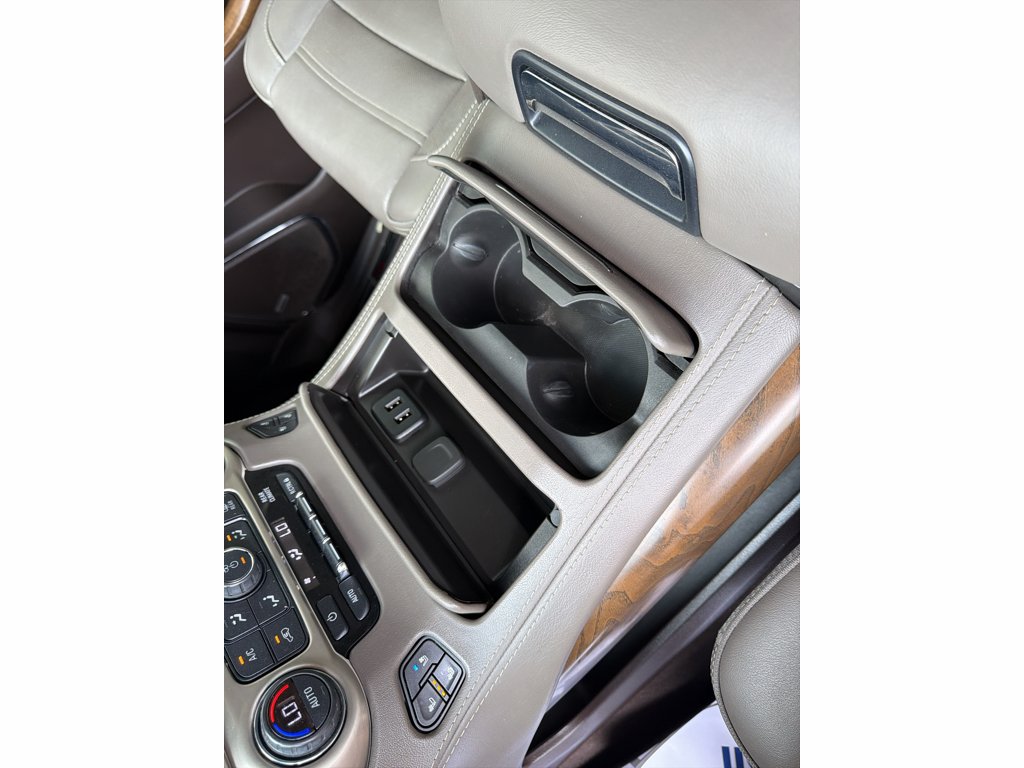 Used 2019 SUMMIT WHITE GMC Denali image 25