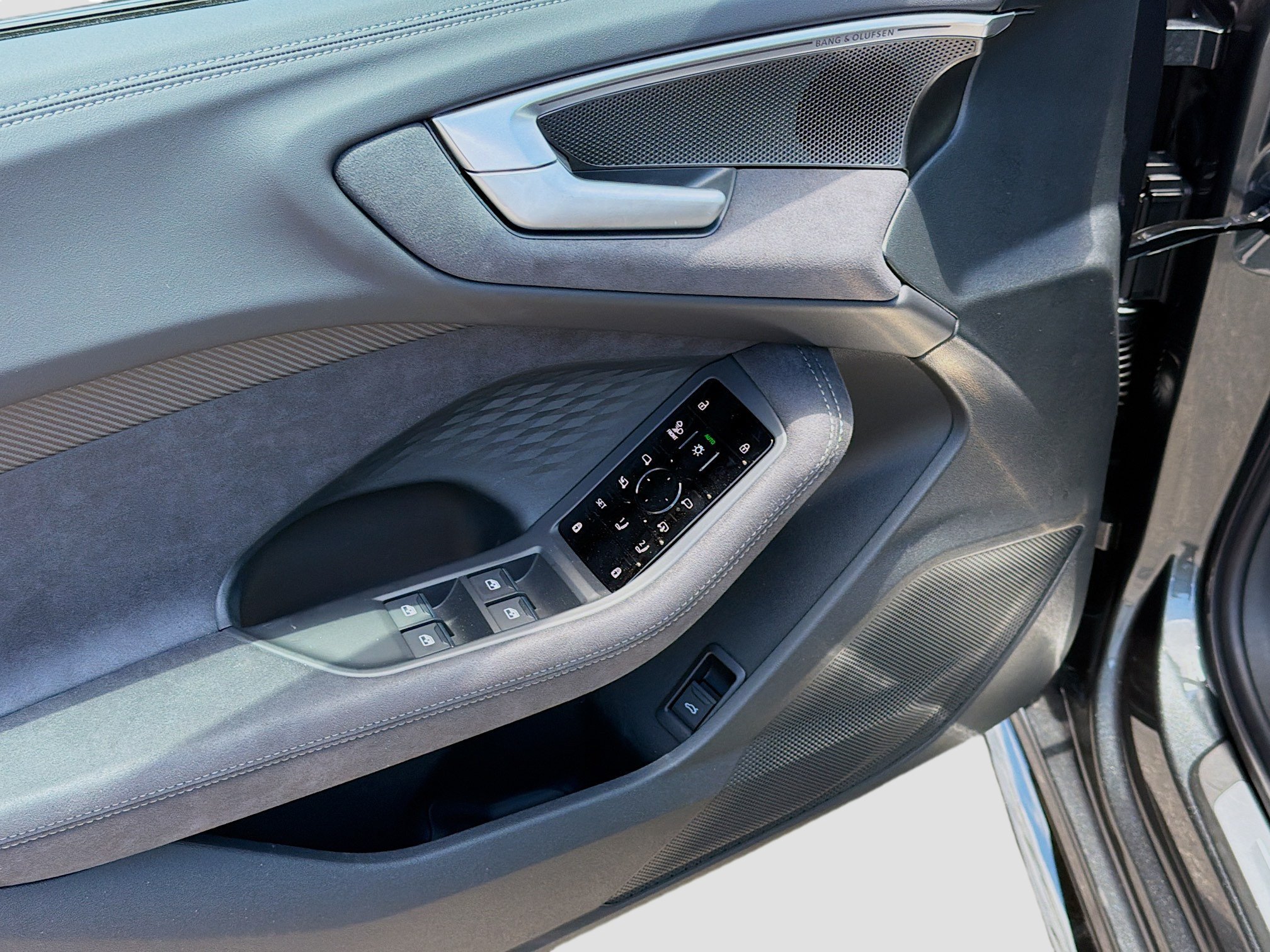 New 2026 Daytona Gray Pearl Effect Audi Premium Plus image 22