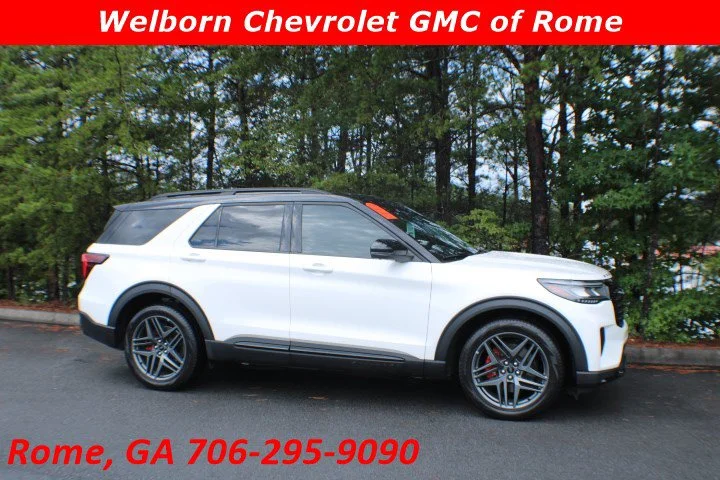 Used 2025 White Ford ST image 1