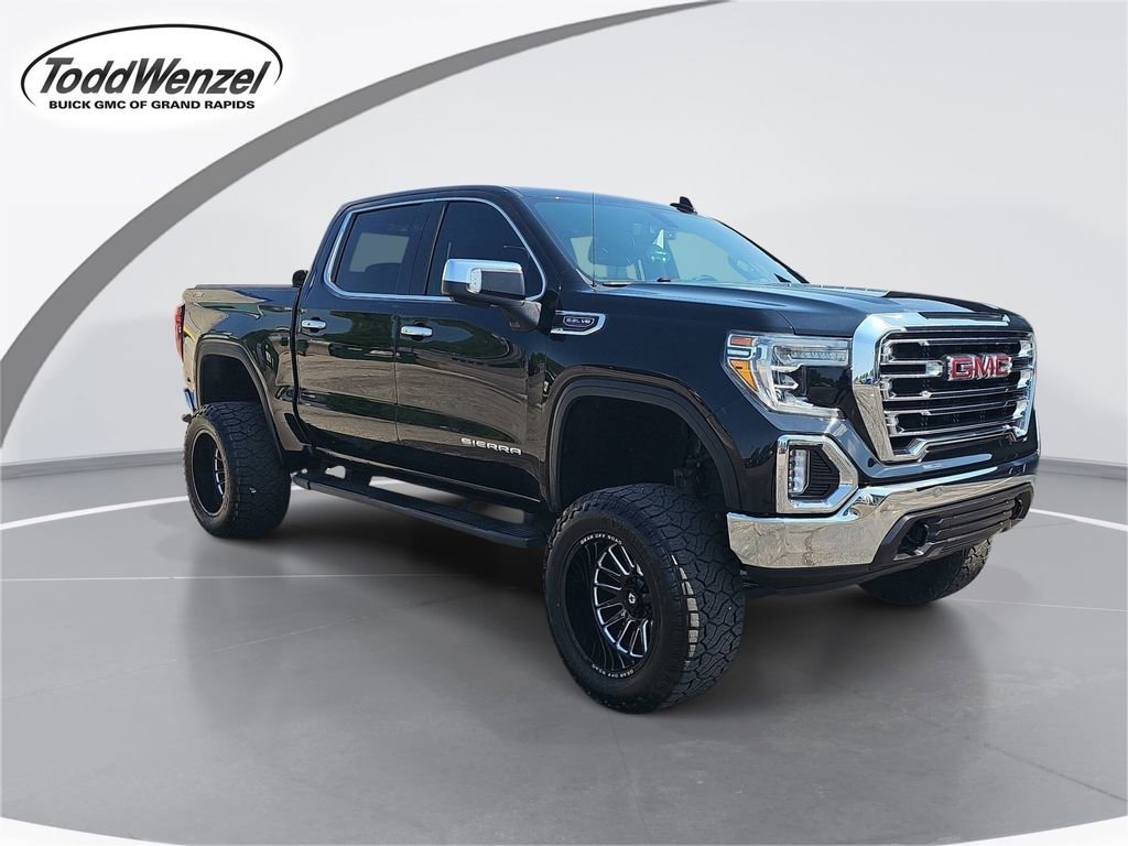 2021 GMC Sierra 4WD Crew Cab Short Box SLT's photo