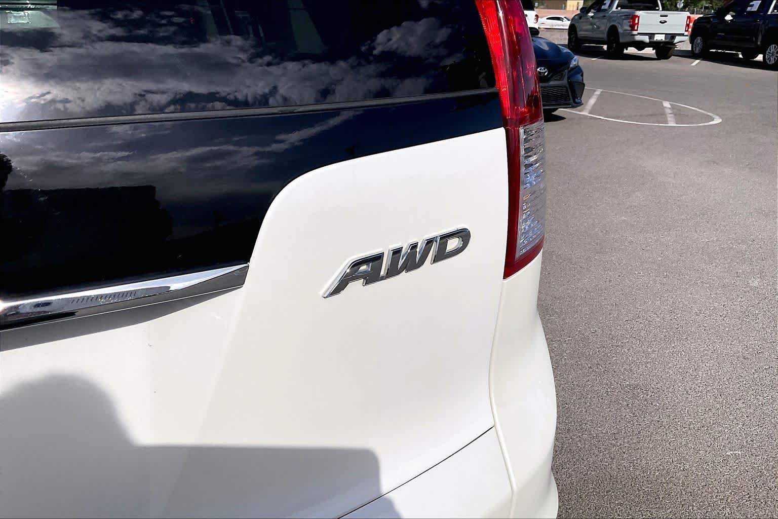 Used 2014 White Diamond Pearl Honda EX-L image 10