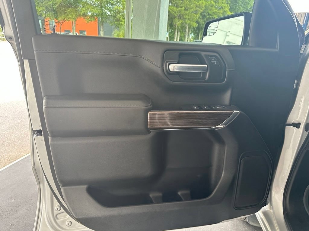 Used 2020 SILVER ICE METALLIC Chevrolet RST image 11