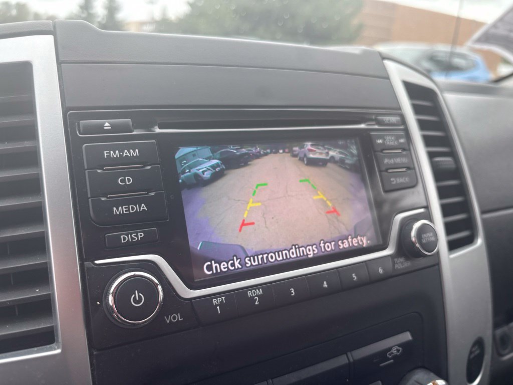 Used 2018 Silver Nissan S image 23