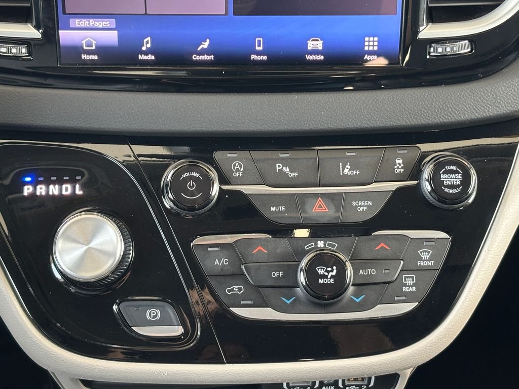 2024 Chrysler Pacifica Touring L - Photo 15