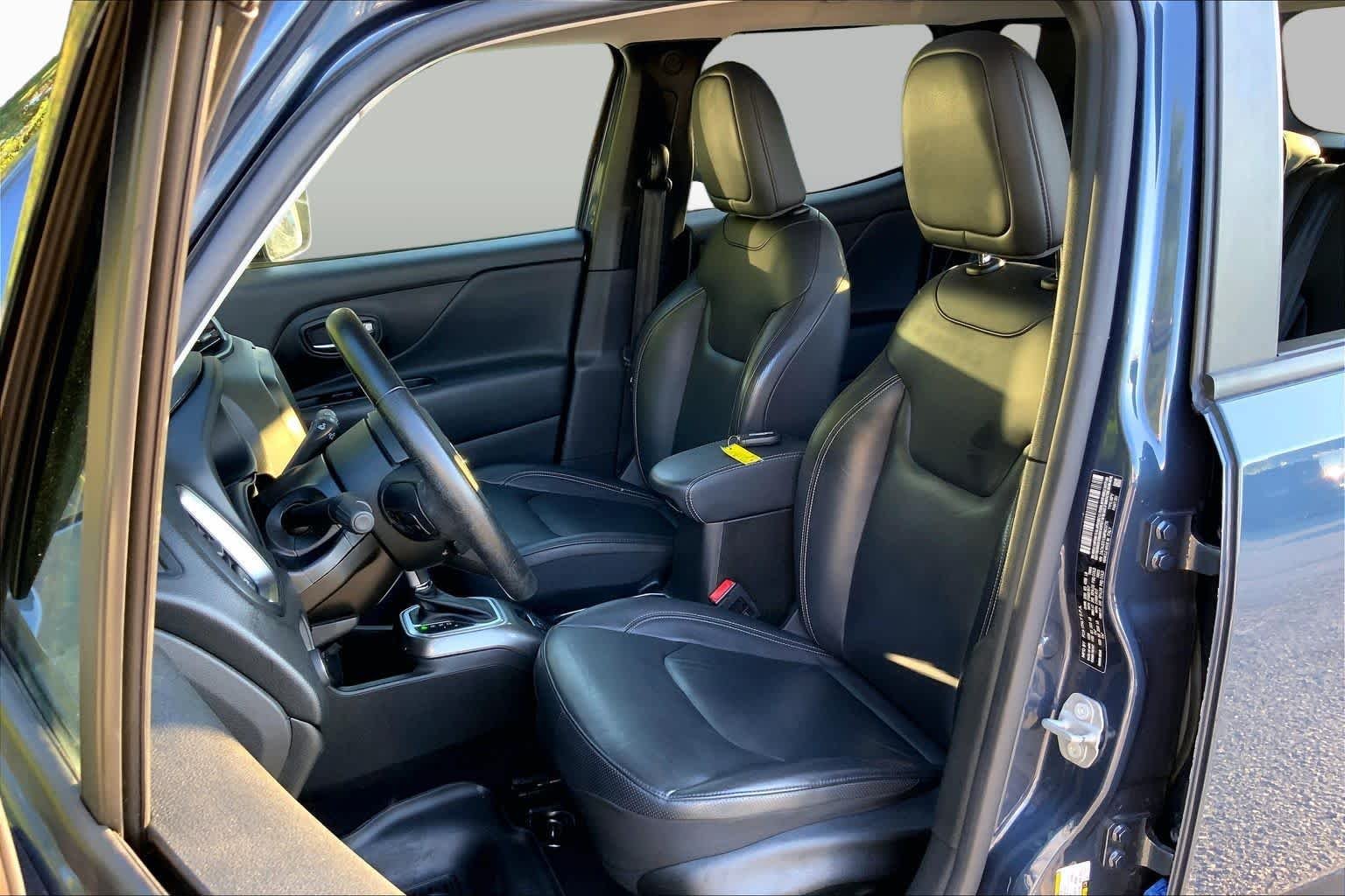 Pre-Owned 2021 Jeep Renegade Limited