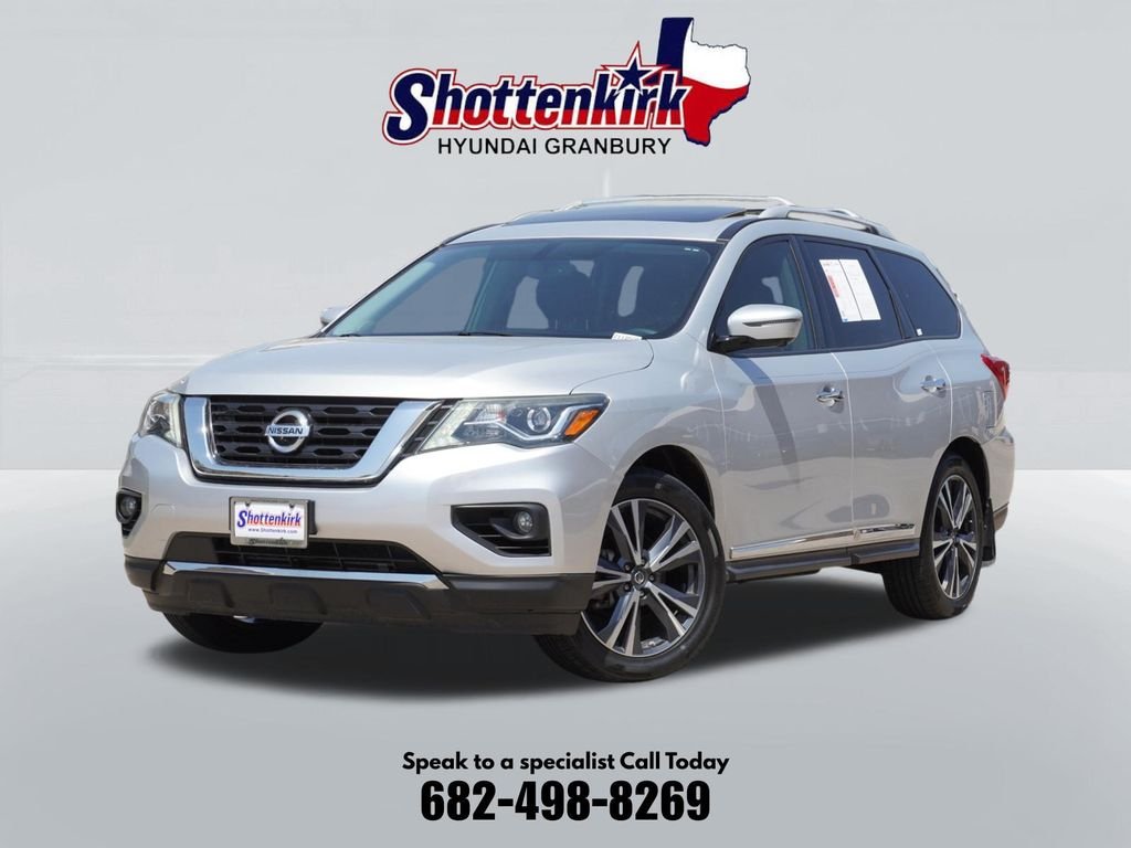 Used 2018 Silver Nissan Platinum image 1