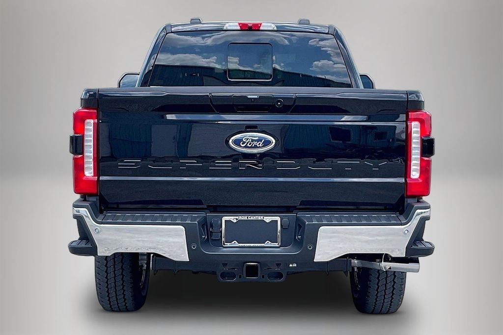 New 2026 Ford Super Duty F-250 Lariat 4D Crew Cab