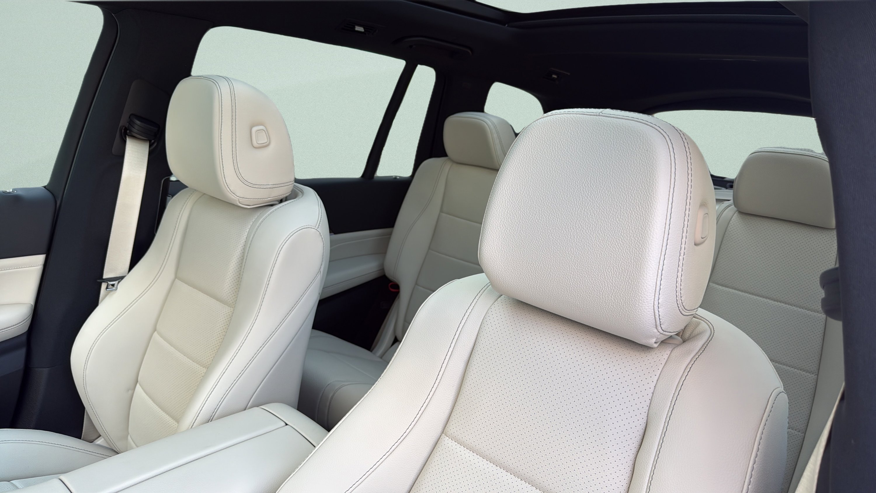 Certified Used 2026 Polar White Mercedes-Benz GLS 450 image 21