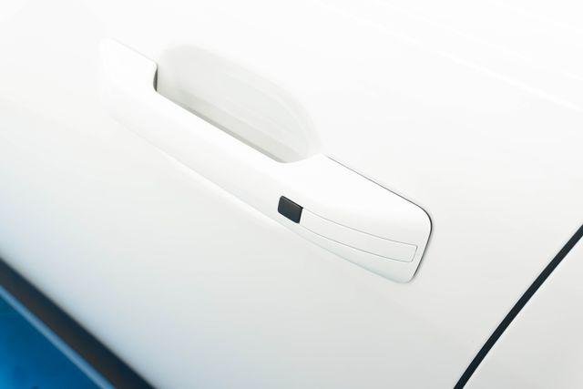 New 2026 White Hyundai Blue SEL 8P image 13
