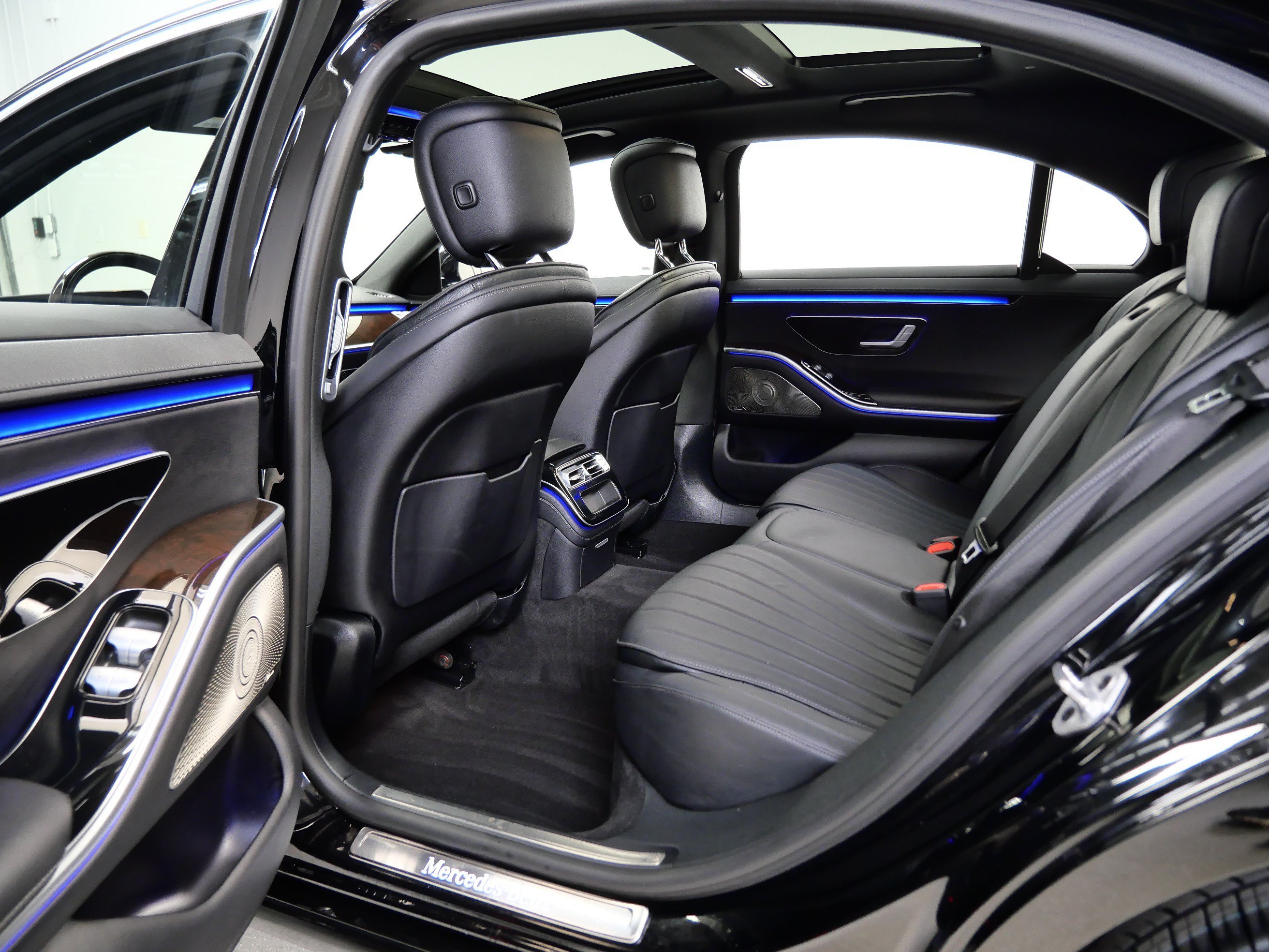 Certified Used 2023 Black Mercedes-Benz S 500 image 16