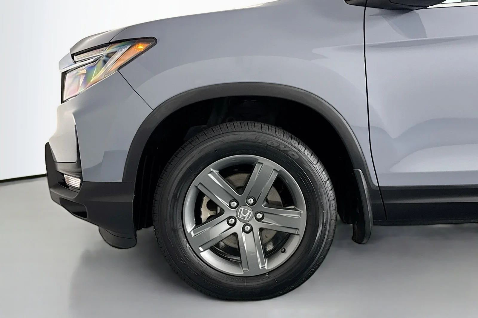 Used 2023 Sonic Gray Pearl Honda RTL image 20