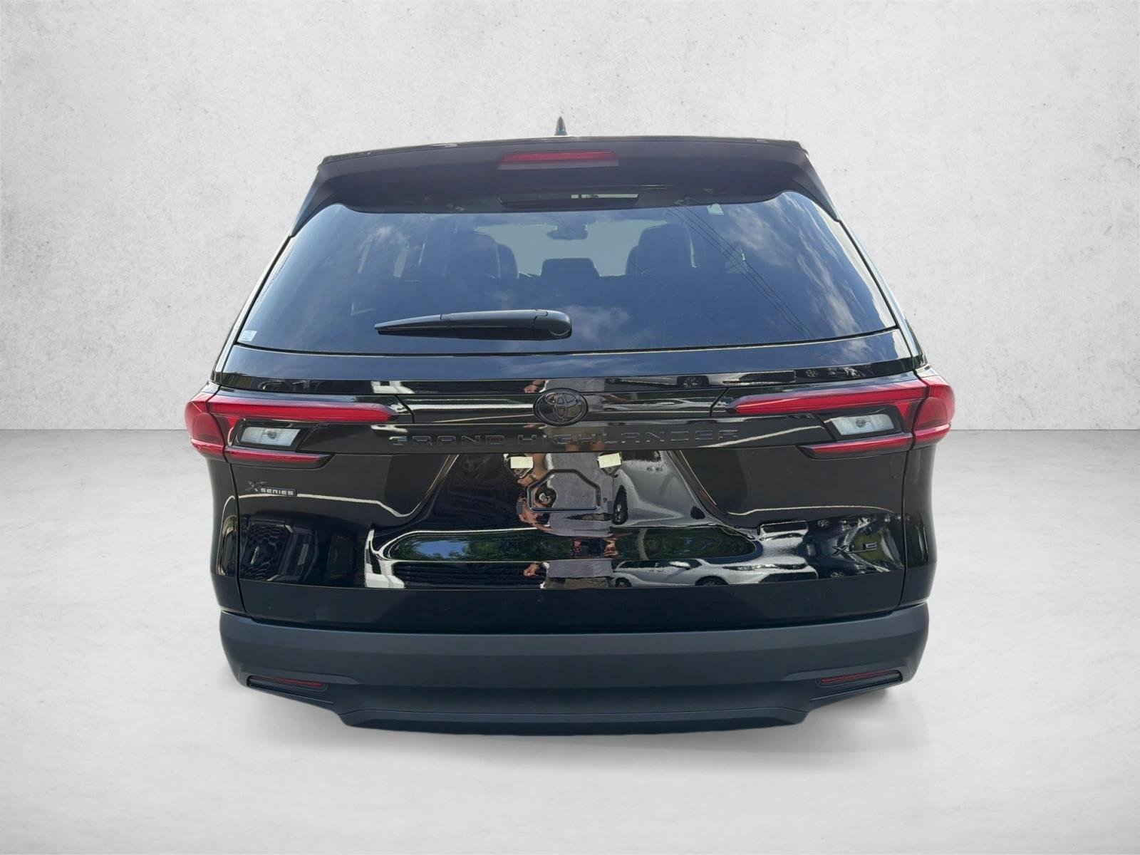 New 2026 Midnight Black Metallic Toyota XLE image 4