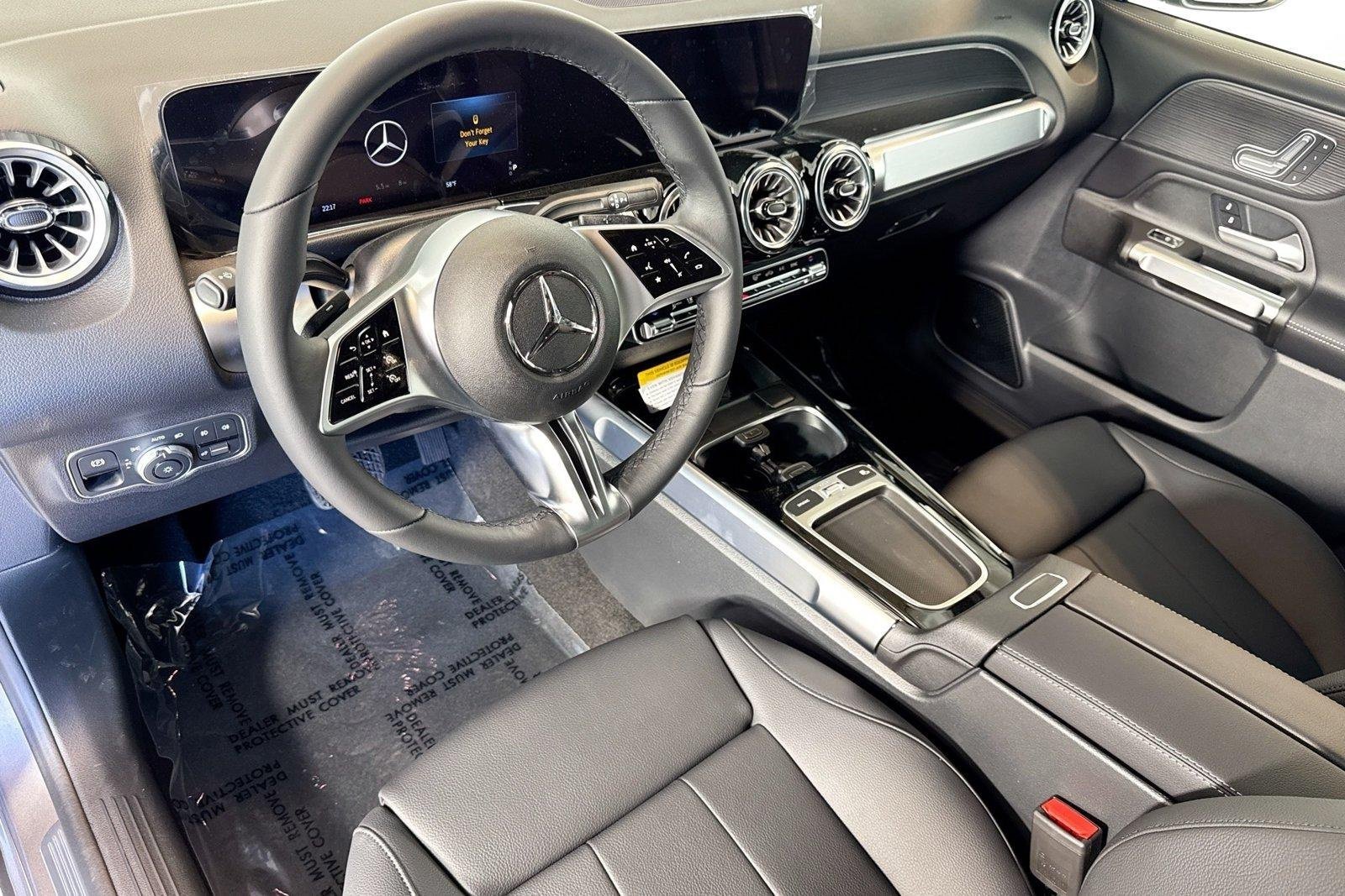New 2026 Mountain Grey Metallic Mercedes-Benz GLB 250 image 9