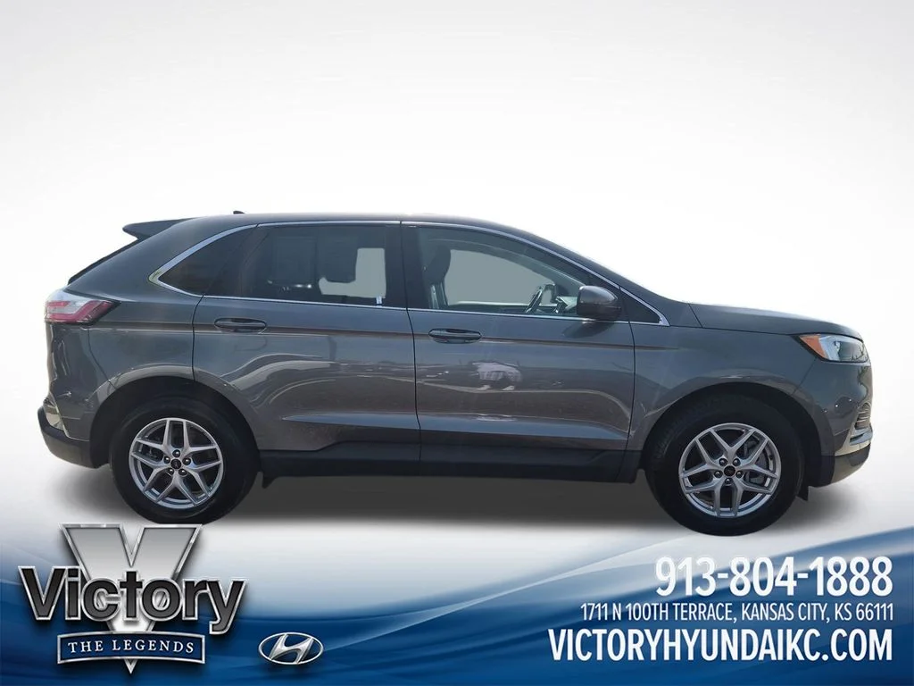 Used 2024 Gray Ford SEL image 8