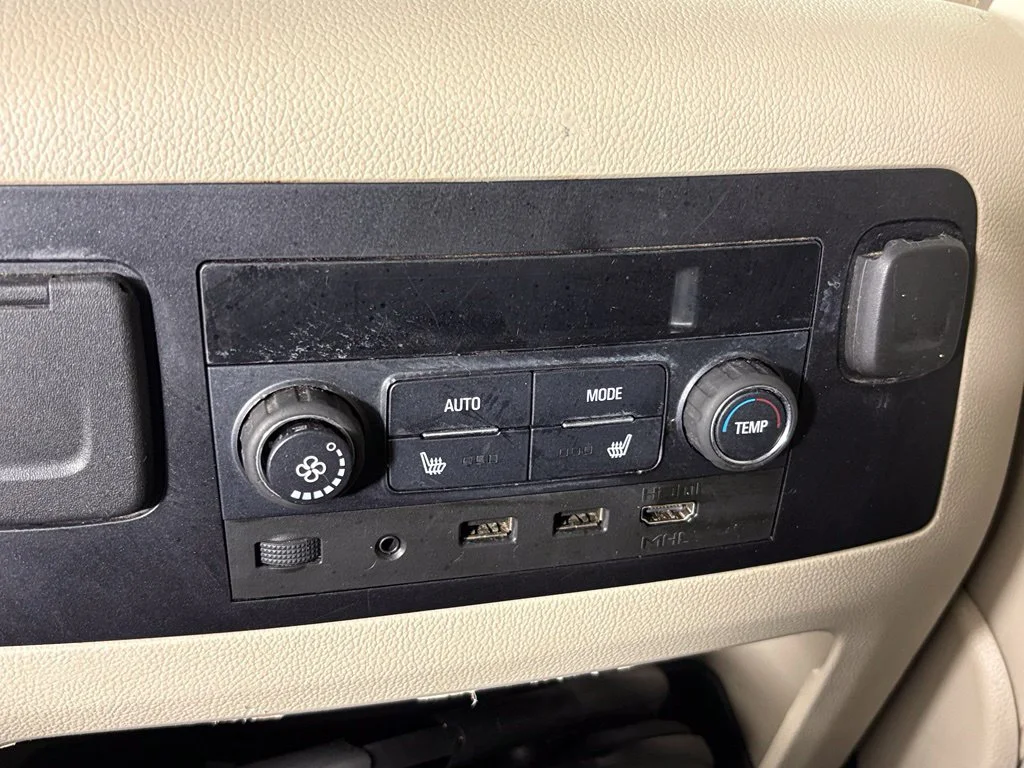 Used 2019 White GMC Denali image 40