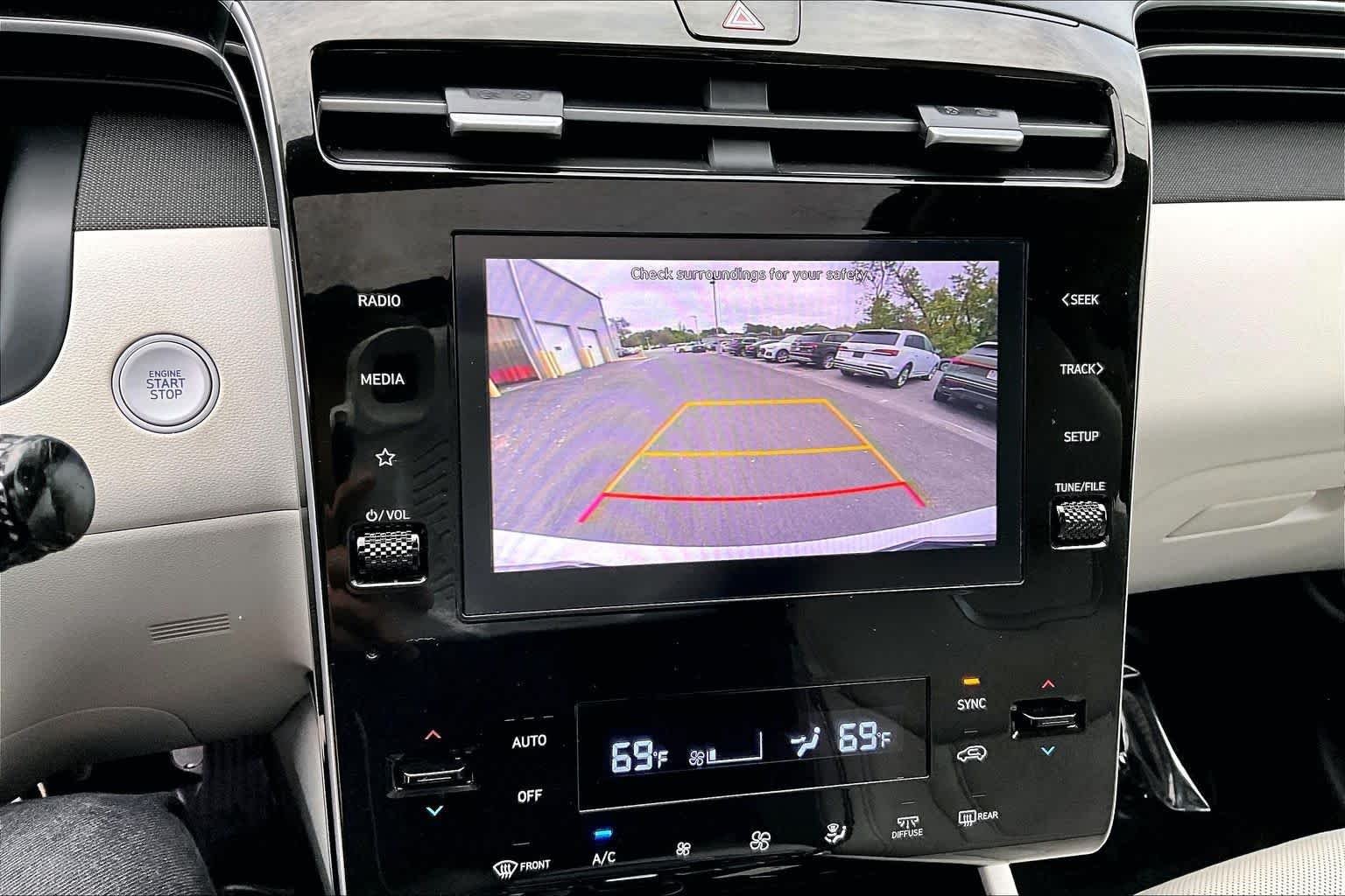 Used 2022 Quartz White Hyundai SEL image 57