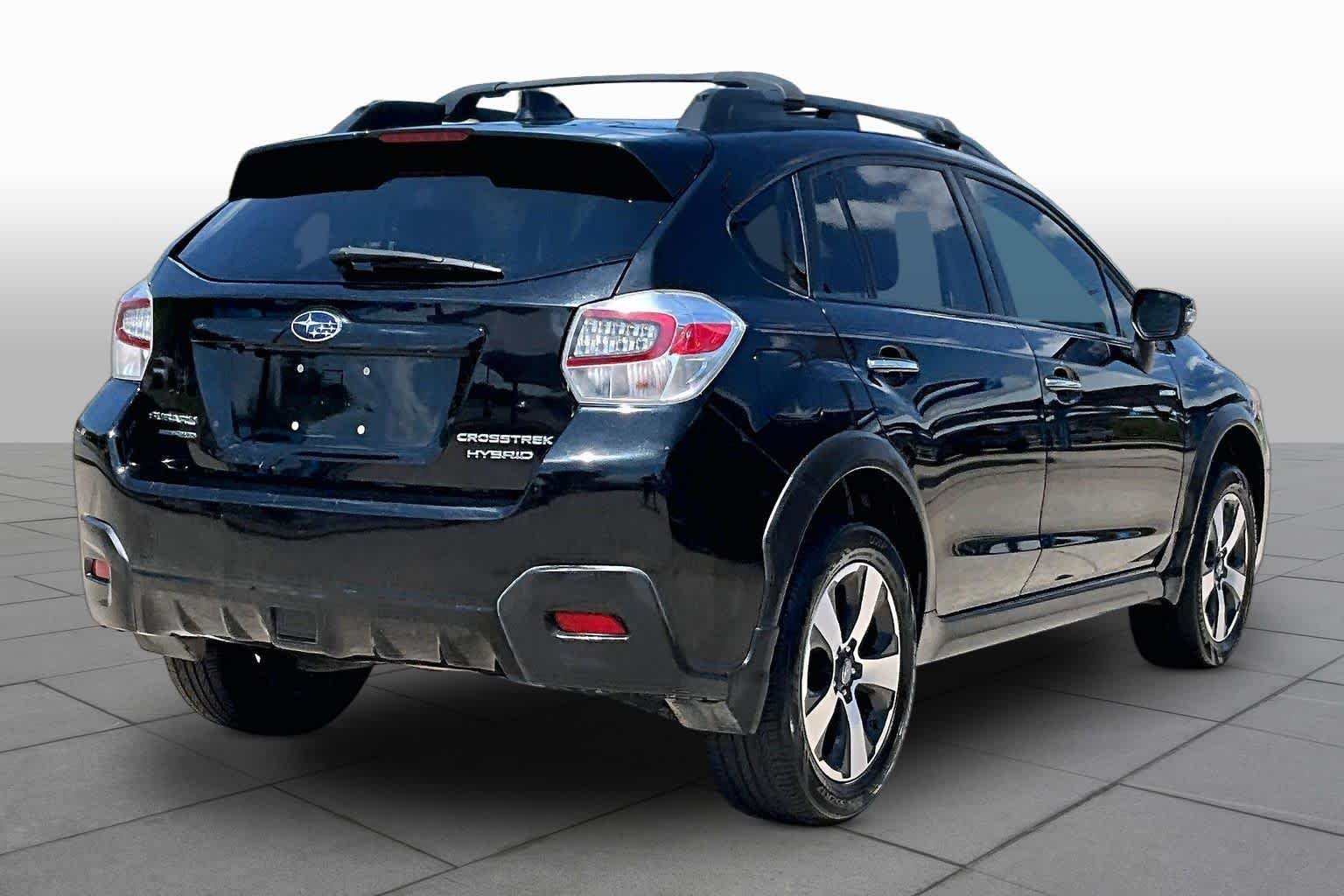 Used 2016 Crystal Black Silica Subaru  image 13